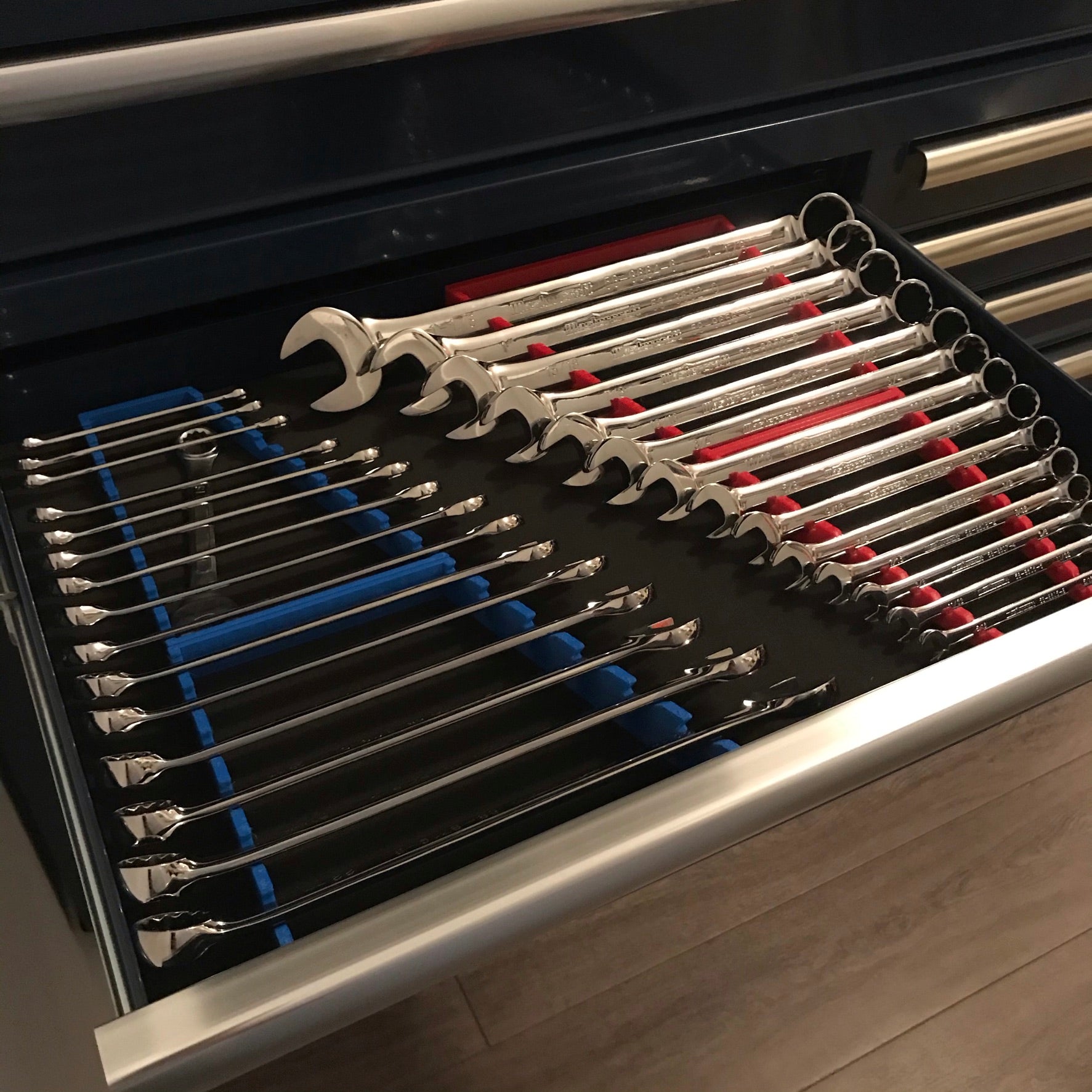 Ruimtebesparende organizerset voor combinatiesleutels