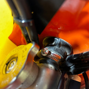 KTM 500 Kabelbevestiging voor Gaswire - Beschermende montage voor dirtbike