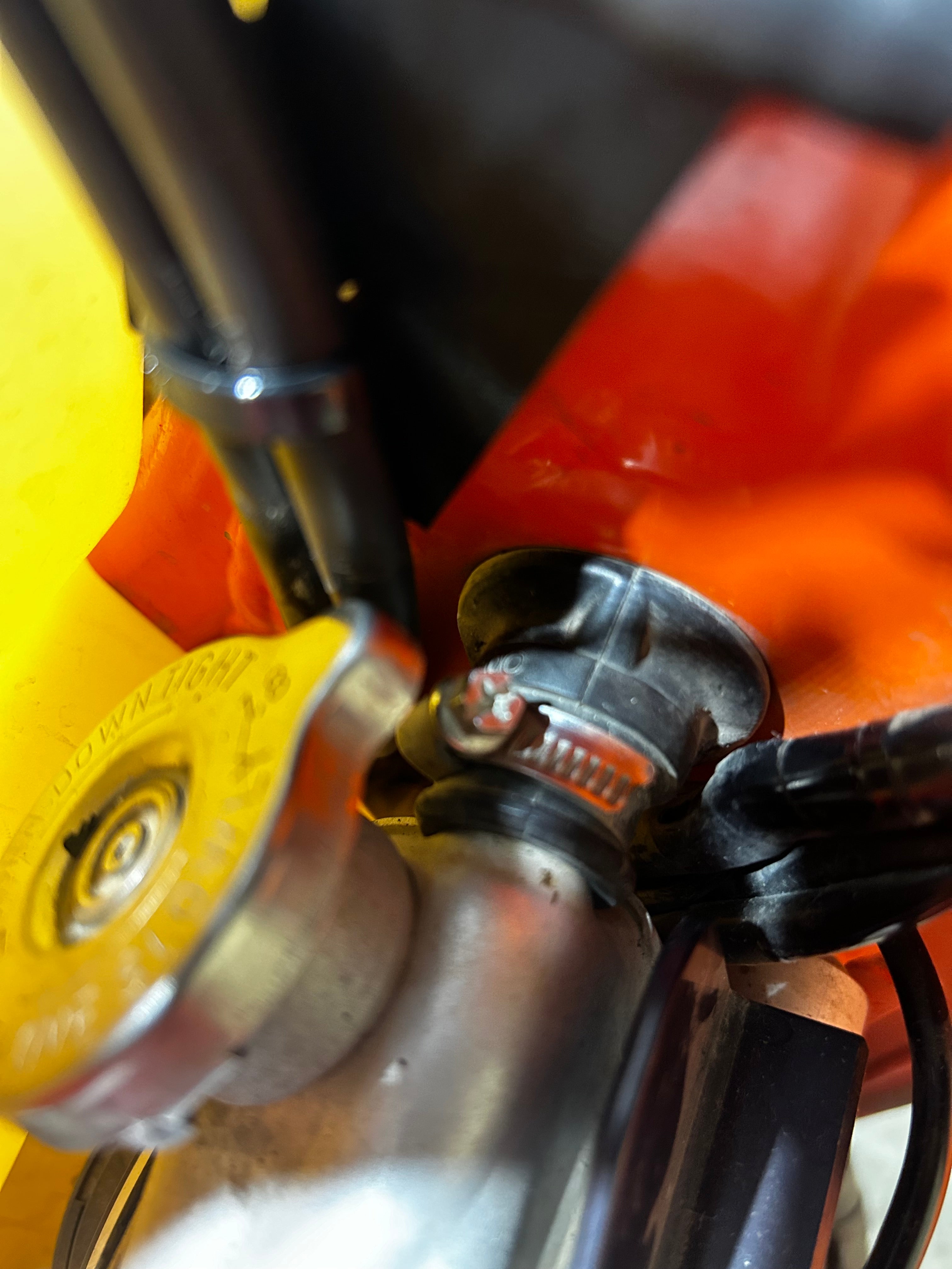 KTM 500 Kabelbevestiging voor Gaswire - Beschermende montage voor dirtbike