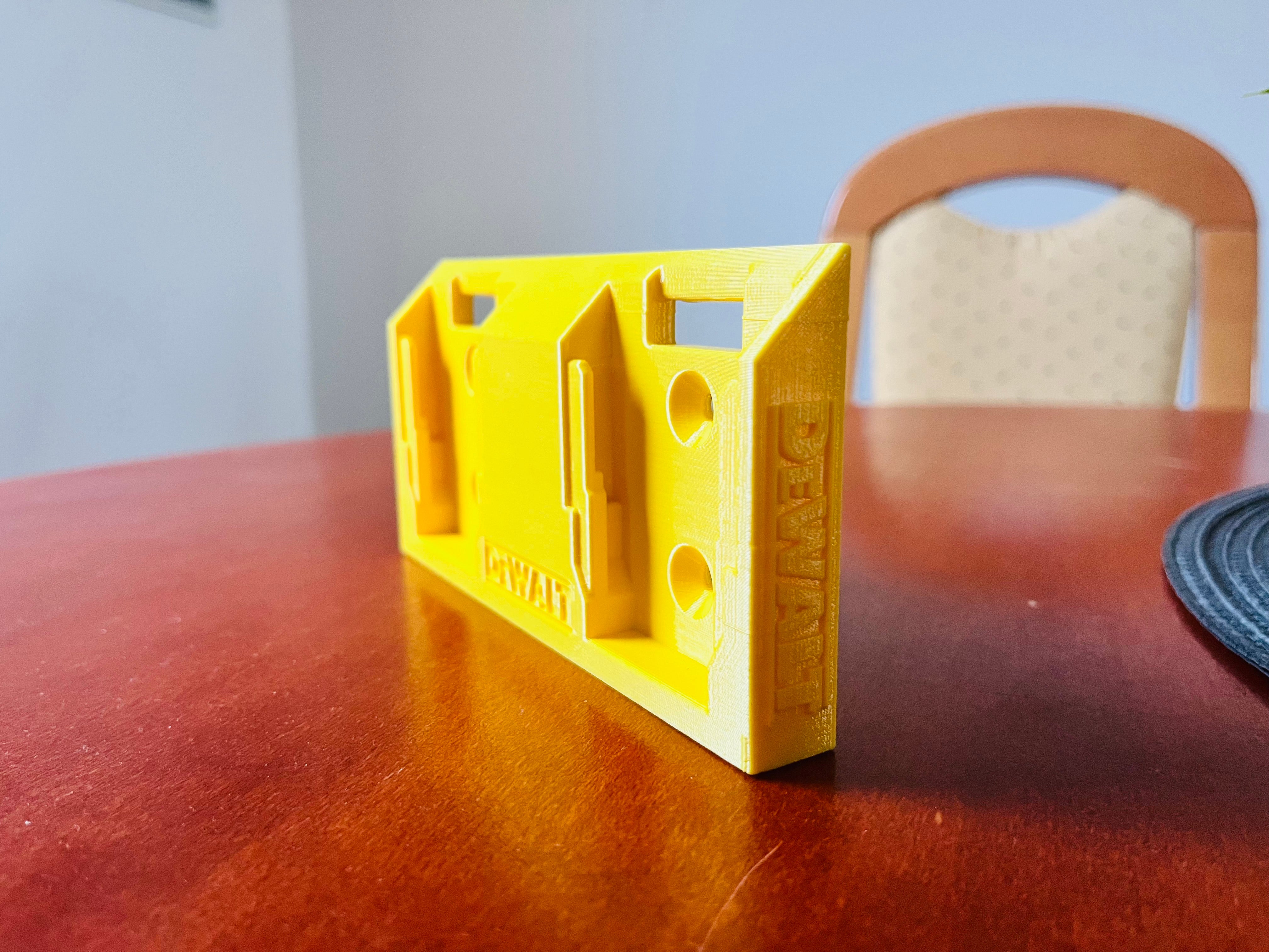 Dubbele DeWalt 18V-batterijhouder voor wand- en plafondmontage