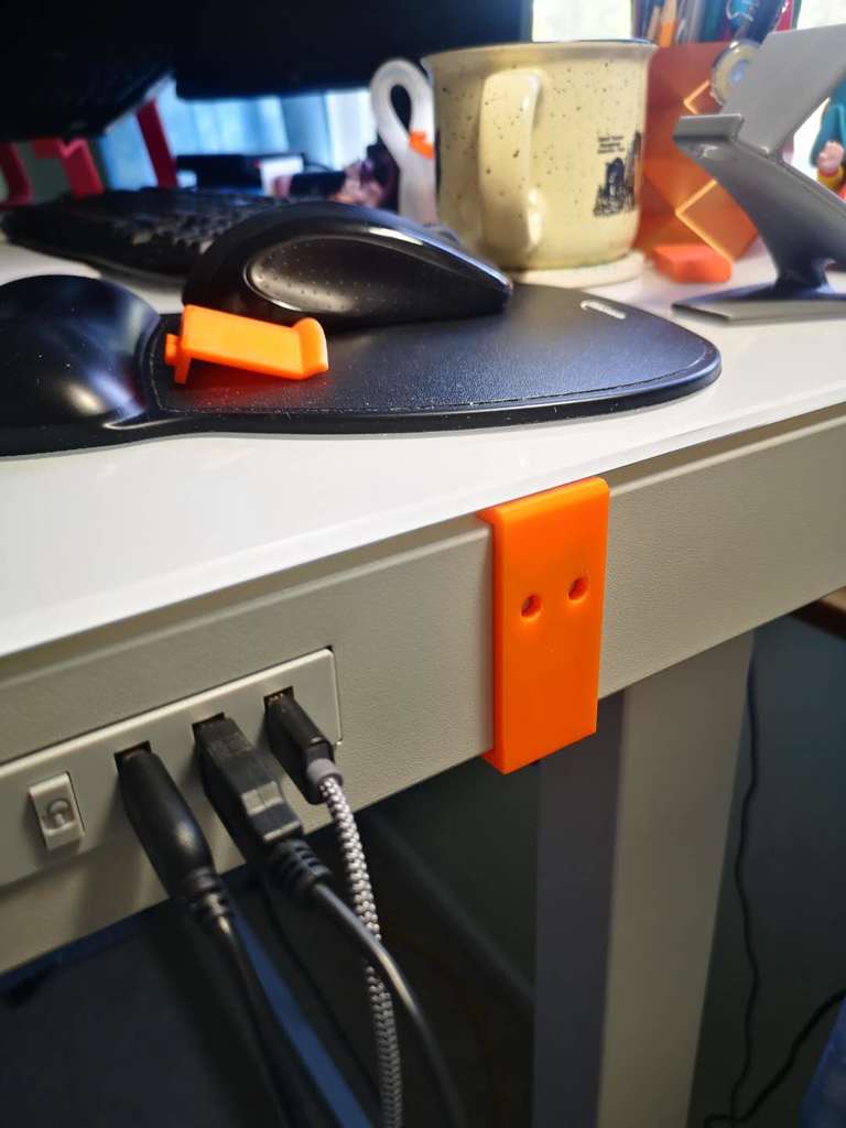 Hoofdtelefoonhouder voor Costco Tresanti Bureau (SKU: 1074719)