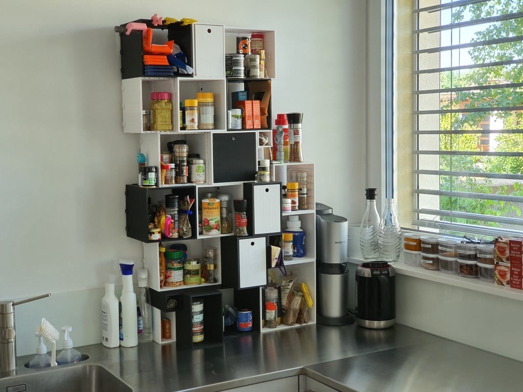 Aanpasbare modulaire kruidenrek voor de keuken