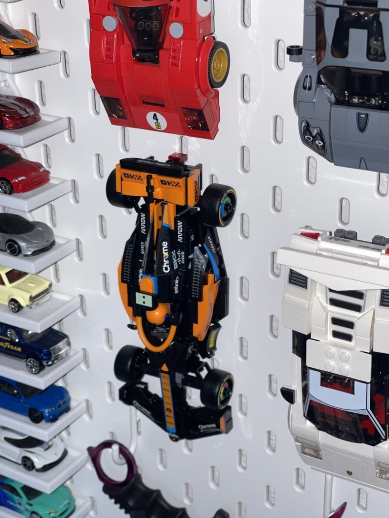 Wandbeugel voor LEGO McLaren F1 (76919) op IKEA Skadis