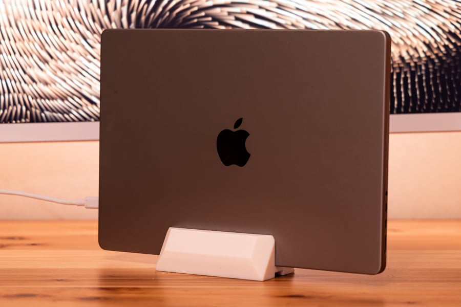 Verticale standaard voor MacBook Pro 14 (2021) en andere laptops
