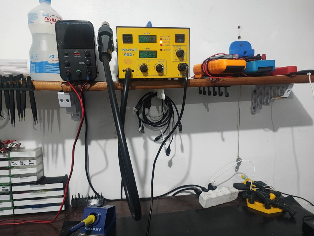 Onderplank kabelhouder / haak