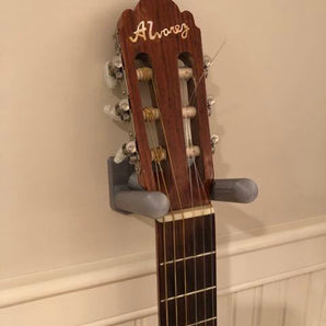Klassieke gitaar en Oculus VR brilhanger