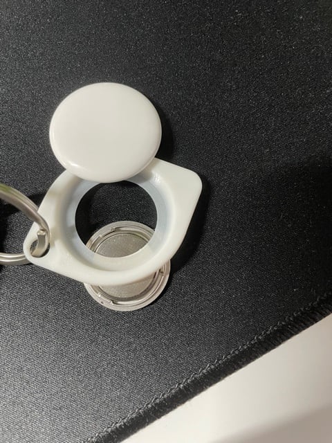 Minimalistische AirTag sleutelhanger