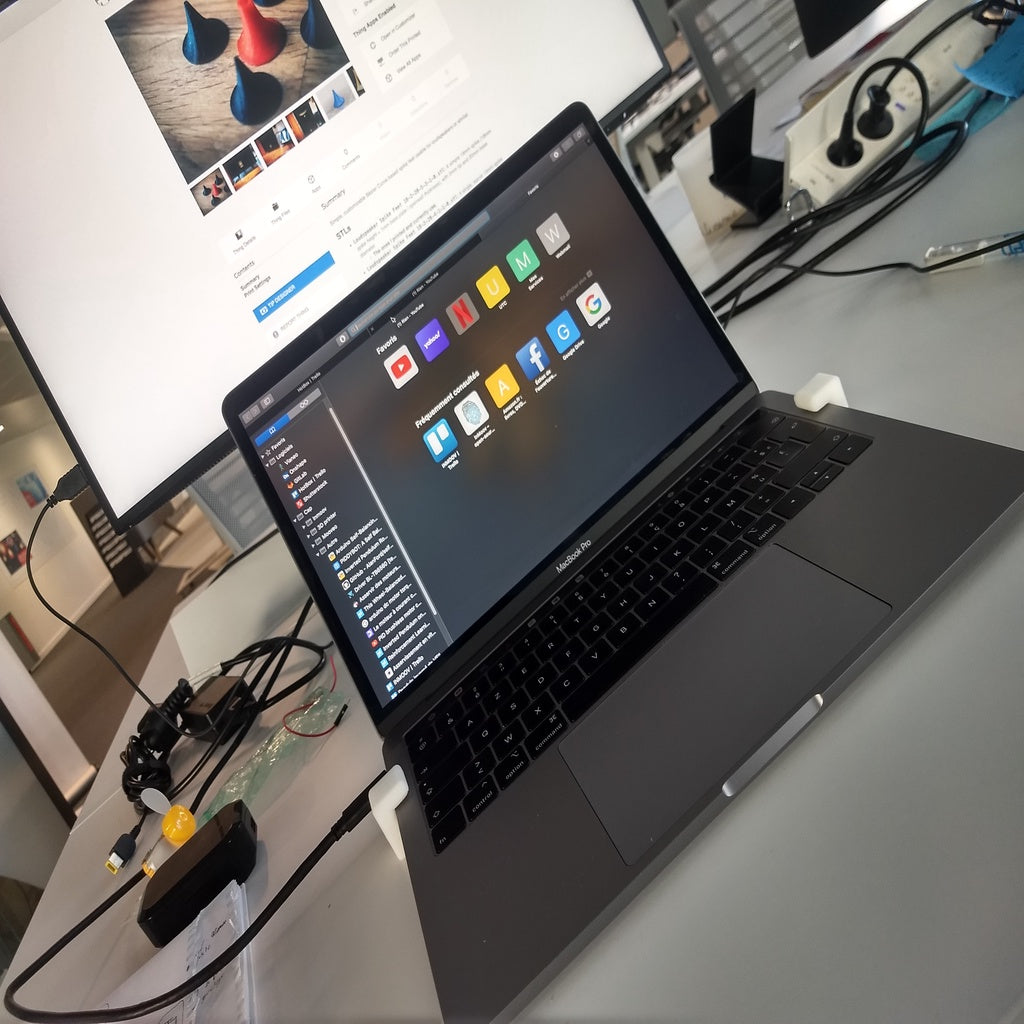 MacBook Pro 13 2019 steun/docking station