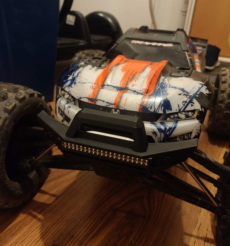 Traxxas Maxx naar E-revo 2.0 Bumperadapter