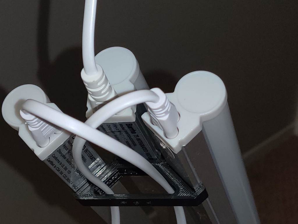 Plafondbevestiging voor Drie Barrina T5 LED-lampen