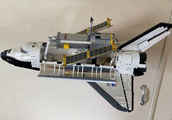 Muurbevestiging voor LEGO Shuttle Discovery 10283