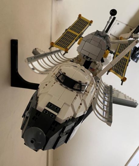 Muurbevestiging voor LEGO Shuttle Discovery 10283