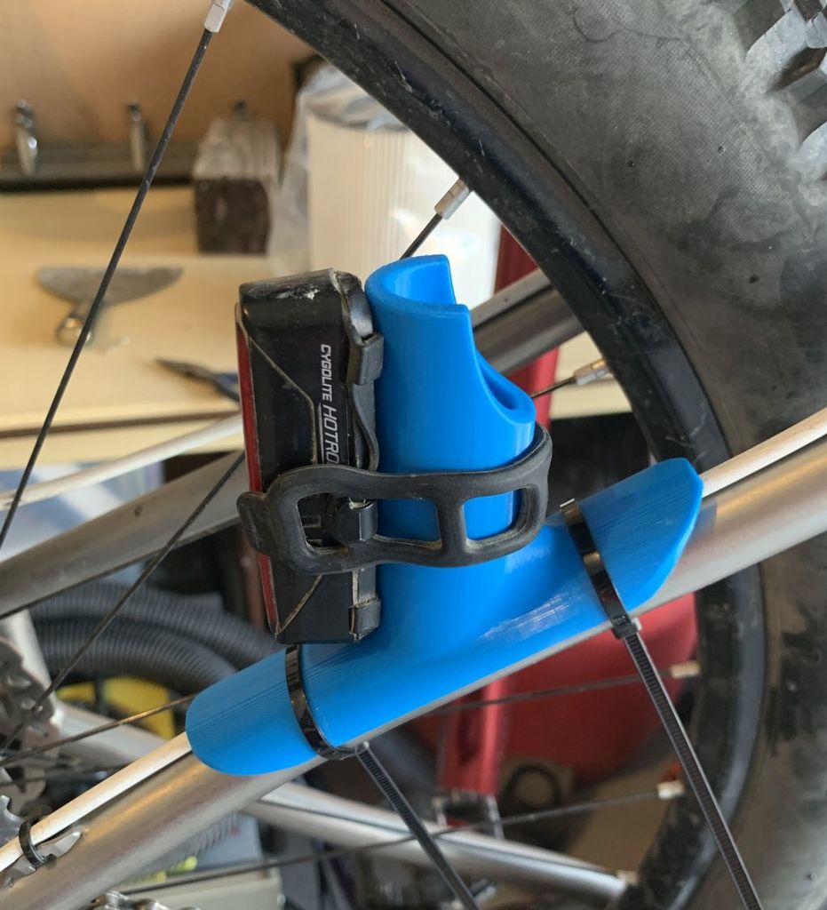Veilige fietslamphouder voor achtervork