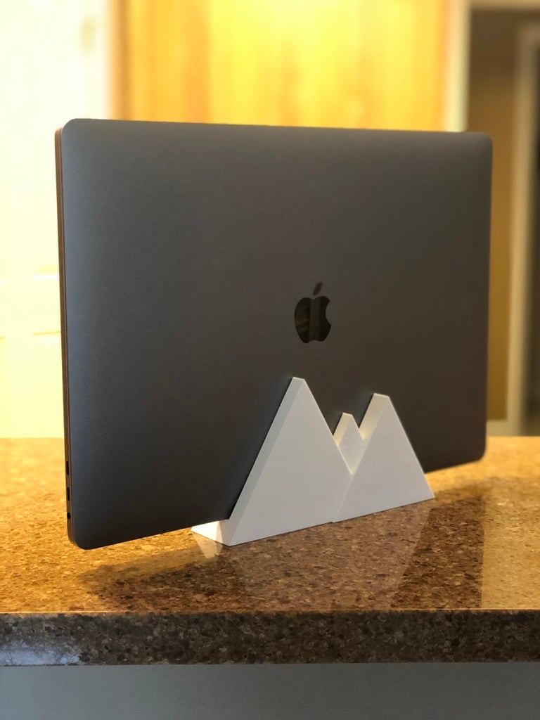 Verticale MacBook Pro Standaard - 15-inch (2018) met Bergdesign