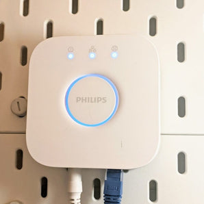 Philips Hue Hub v2.1 Skadis Bevestiging