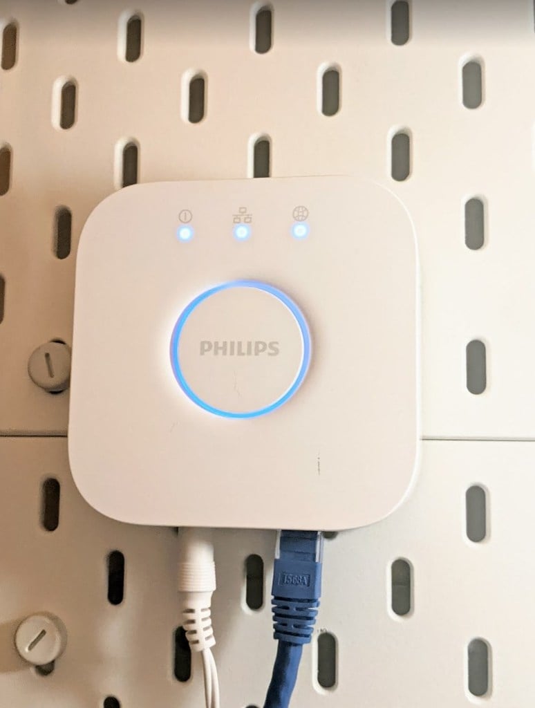 Philips Hue Hub v2.1 Skadis Bevestiging