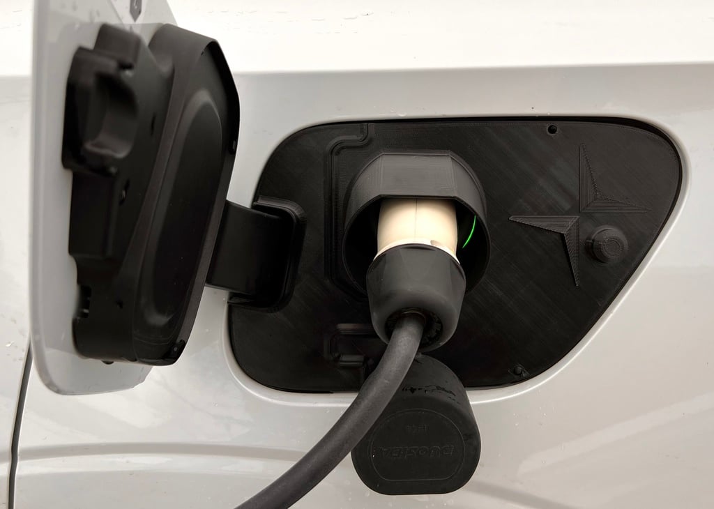 Polestar 2 Laadstekkerafdekking