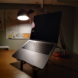 Verhoogde standaard voor MacBook Pro 13"