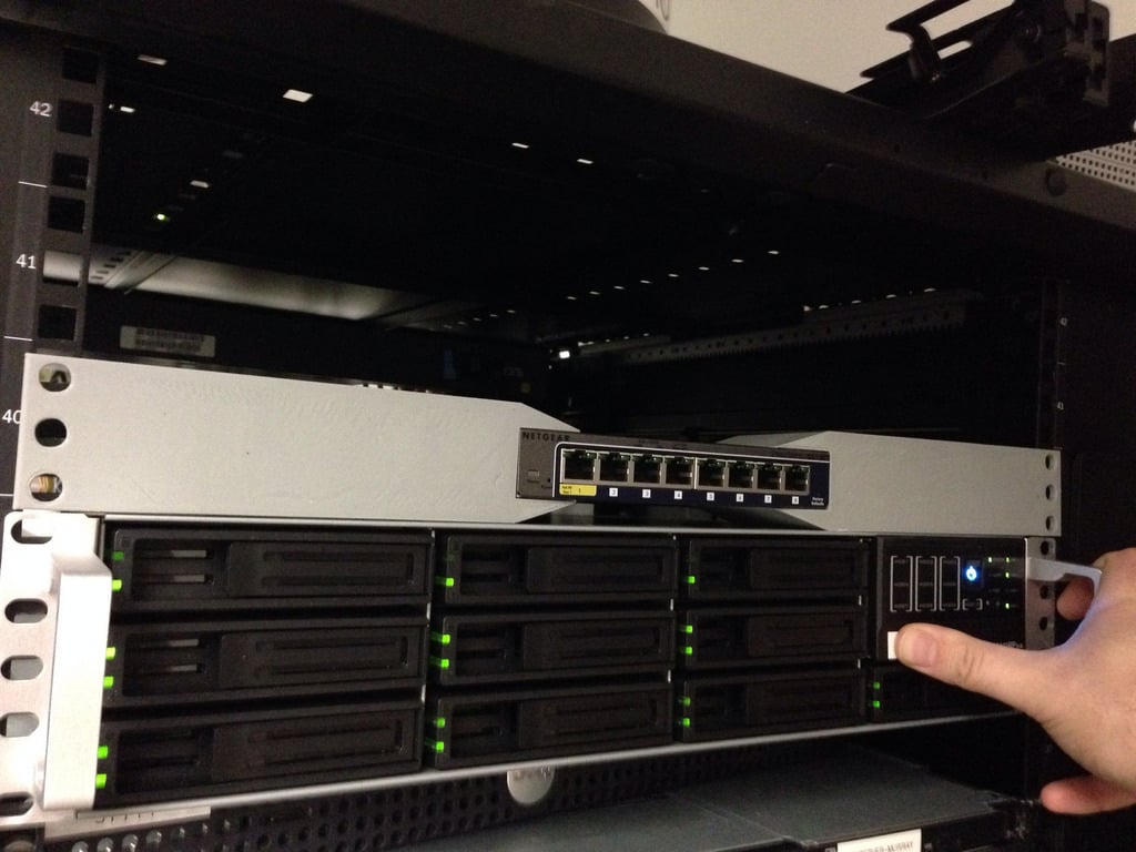 Rackmountbeugels voor Netgear GS108T-switch