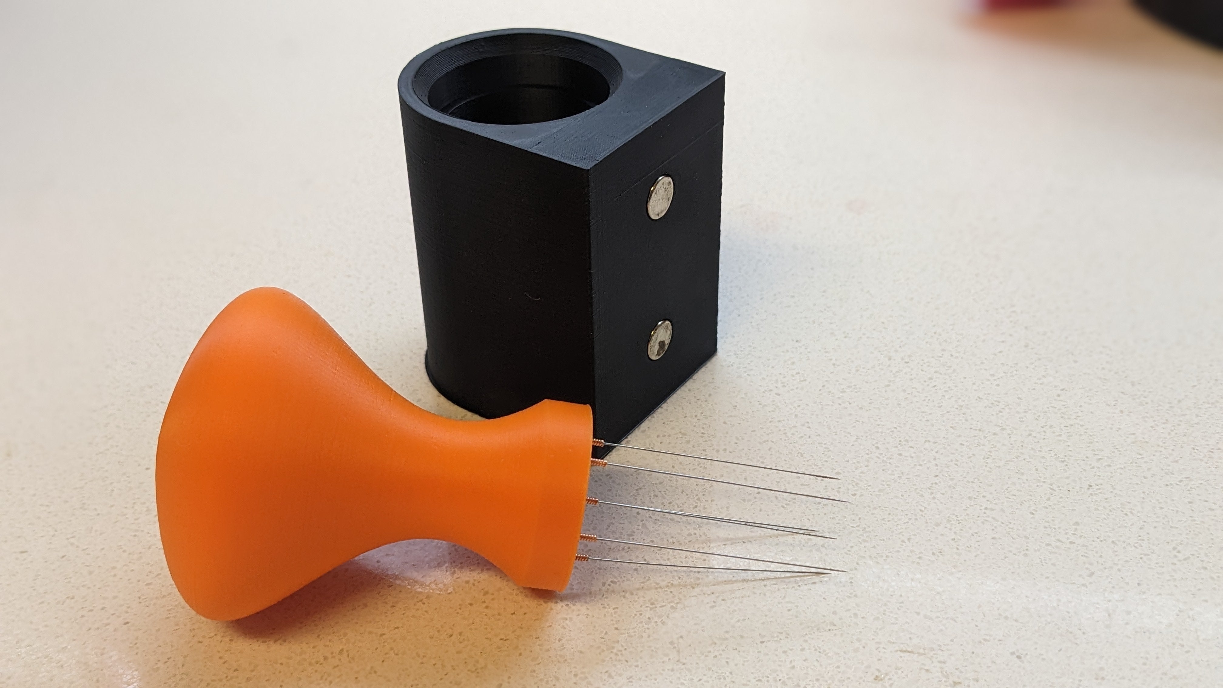 Magnetisch espresso-distributietool