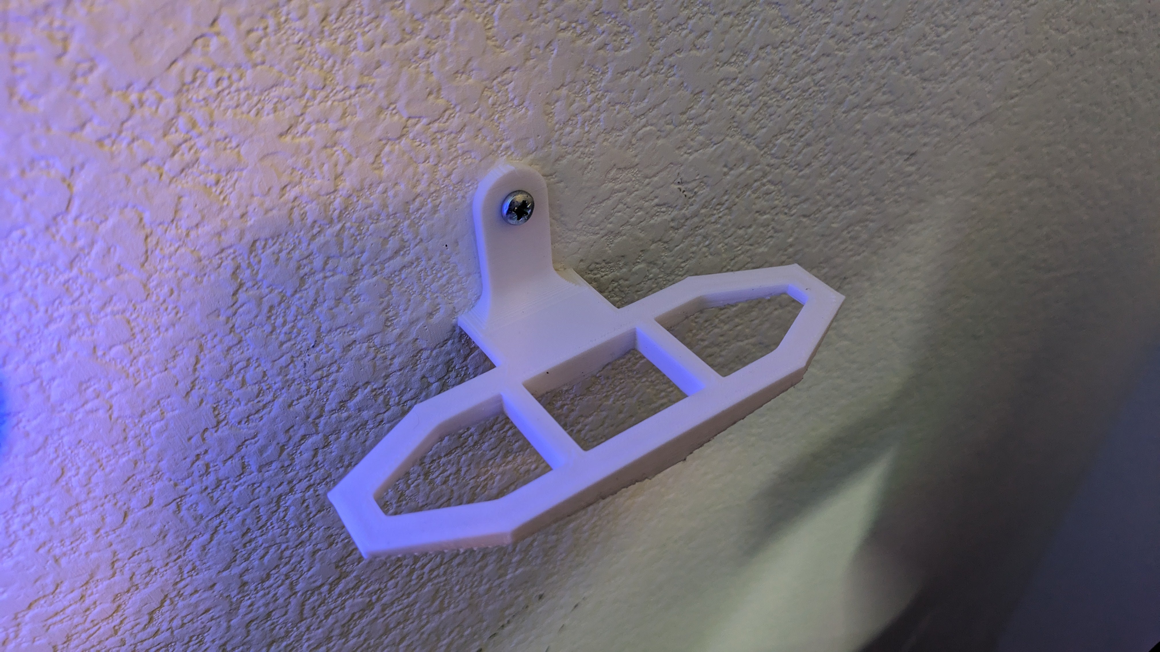 Elegante wandgemonteerde displayhouder voor Pinewood Derby-auto's