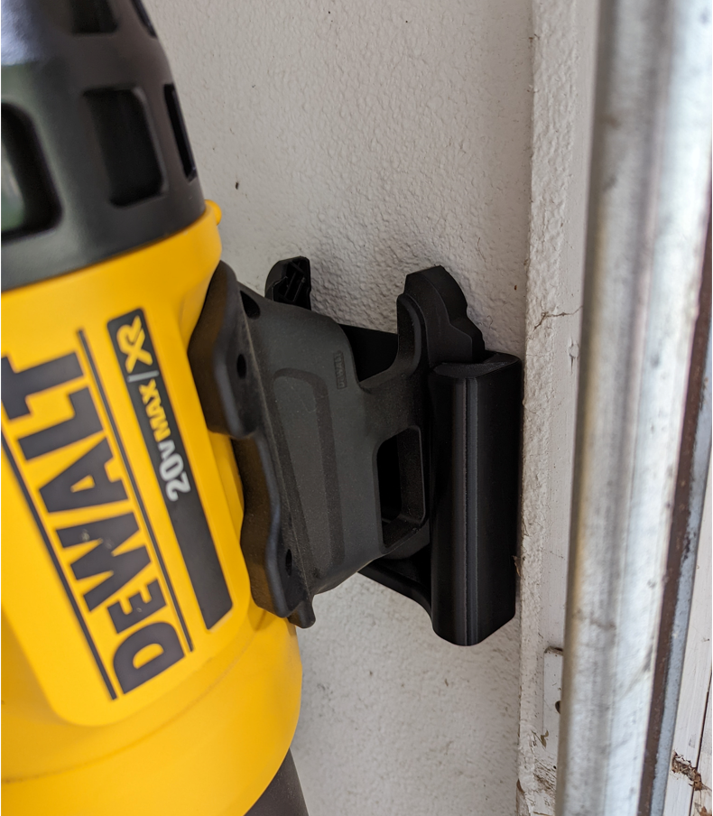 Robuuste wandmontage voor DeWalt bladblazer – Optimaliseer uw werkplaats