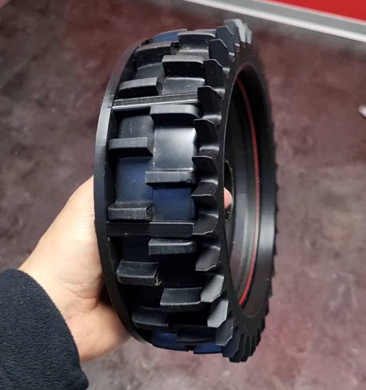 Wielspikes voor Parkside robotmaaier