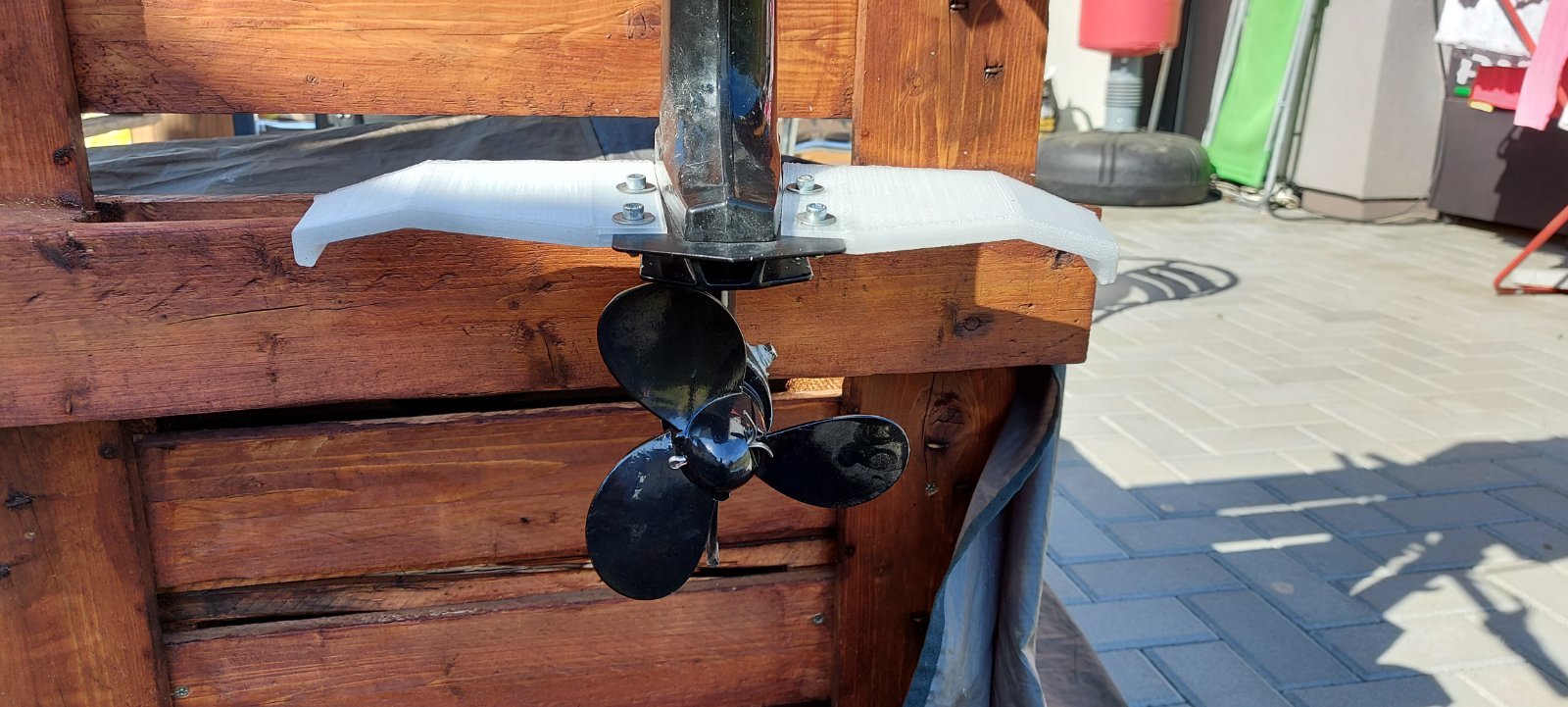 Stabiliteitsvleugel voor bootmotor