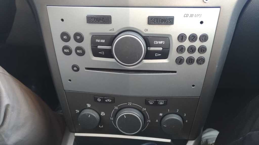Vervangende knoppen voor Opel CD30MP3 autoradio