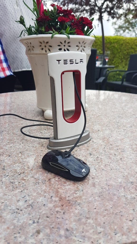 Tesla-oplader voor telefoons van het type USB-C