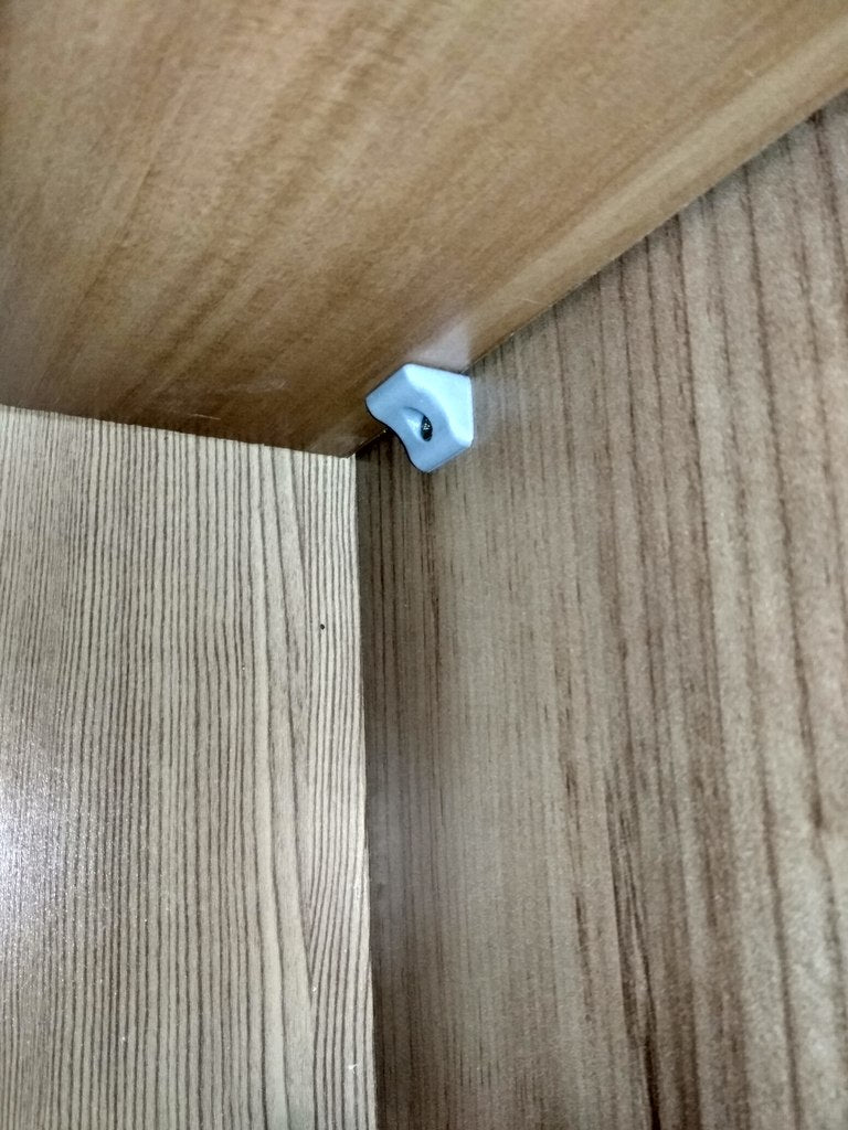 Eenvoudige plankbeugels voor IKEA meubels