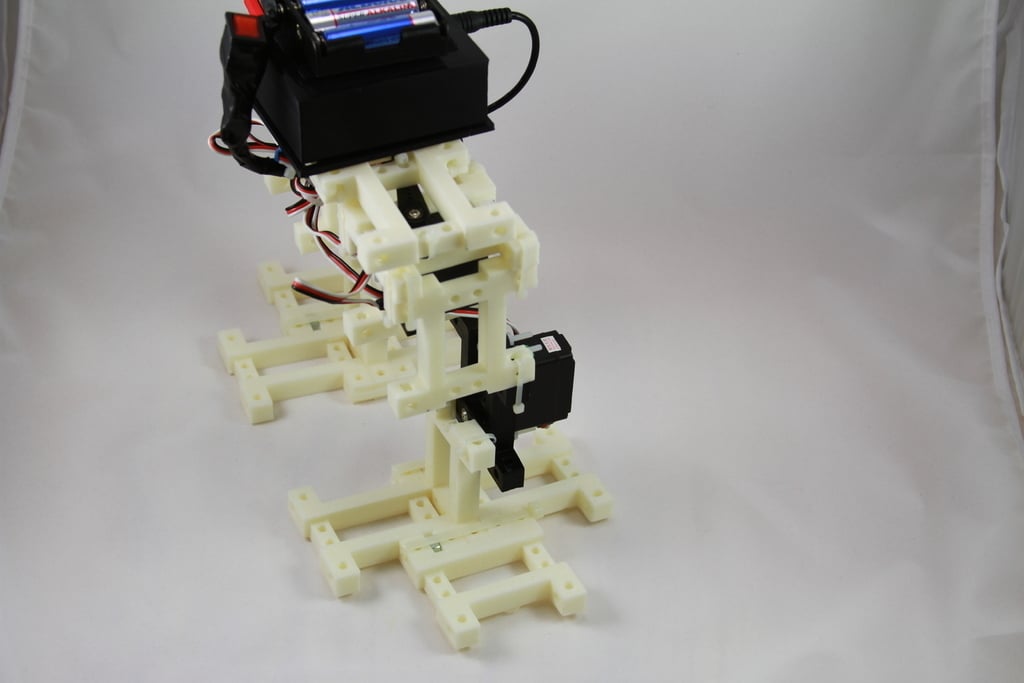 MegaPed Servo I Brace 4-servo Arduino-gestuurde tweevoetige robot