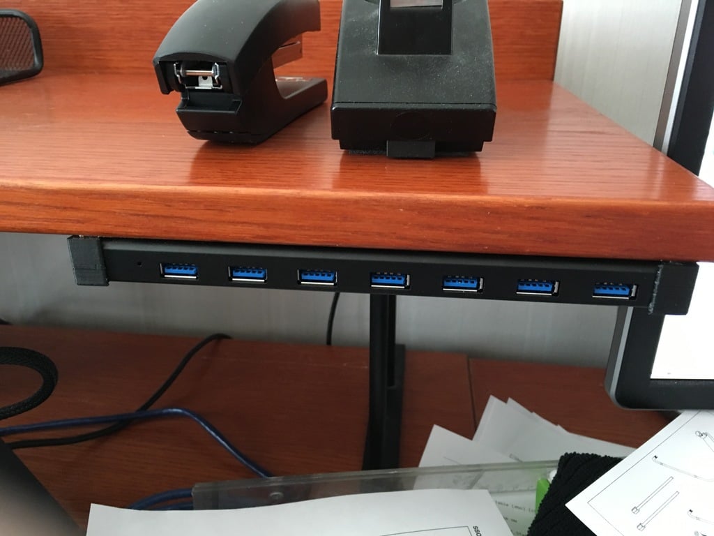Deltaco USB-hubbeugel voor montage onder bureau
