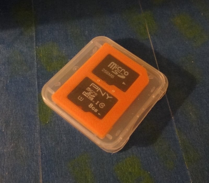 Adapter voor microSD naar SD-kaarthouder