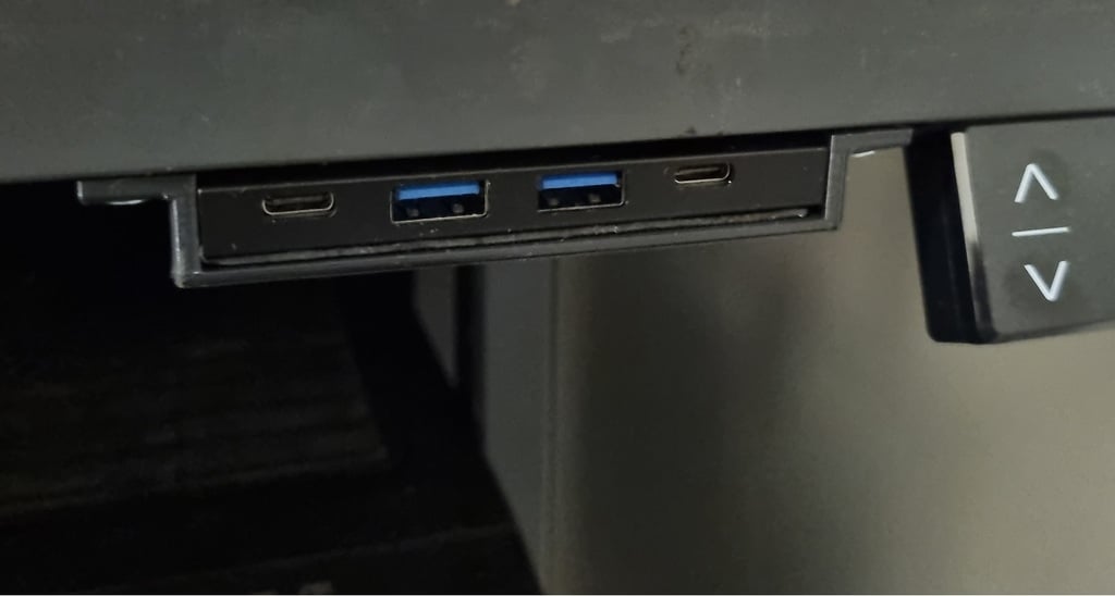 Onder het bureau monteerbare Simplecom USB-hub