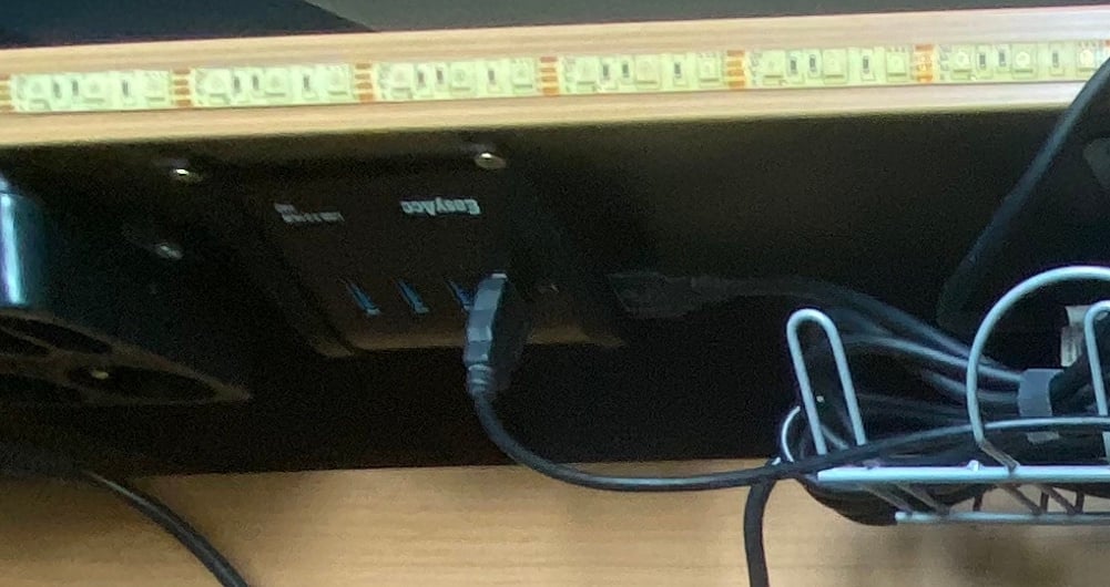 EasyAcc USB-hubmontage voor bureau/muur