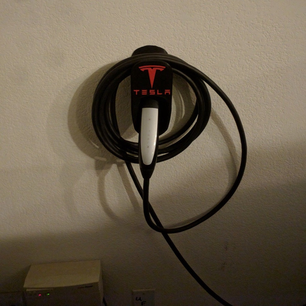 Grotere versie van de Tesla Wall Connector Cable Organizer