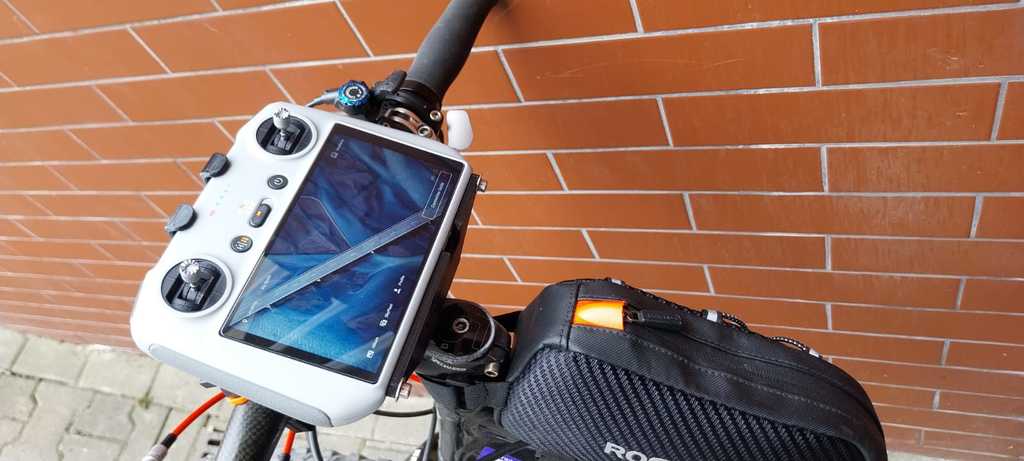 DJI RC Controller Houder voor Mini 3 PRO voor MTB of Racer Bike met Gopro Quadlock Montage Optie