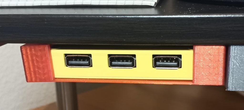Montage onder plank voor USB-hub
