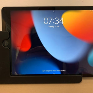 iPad-wandhouder voor iPad 7-9 generatie met geïntegreerde voeding