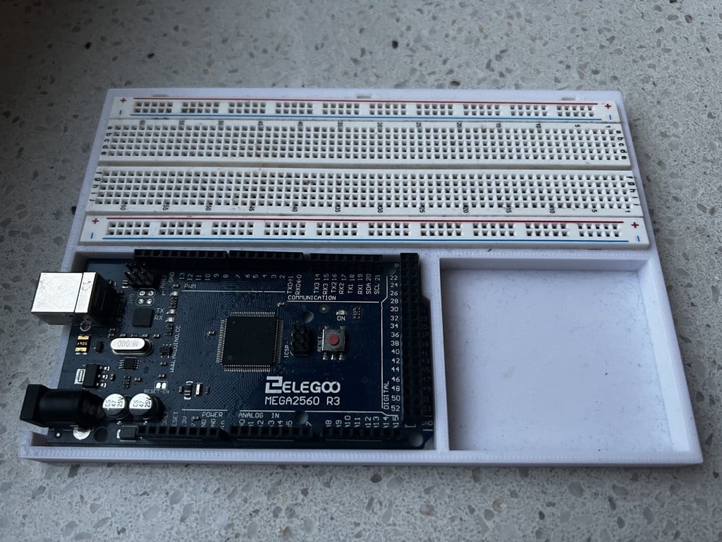 Arduino Mega 2560 houder met breadboard